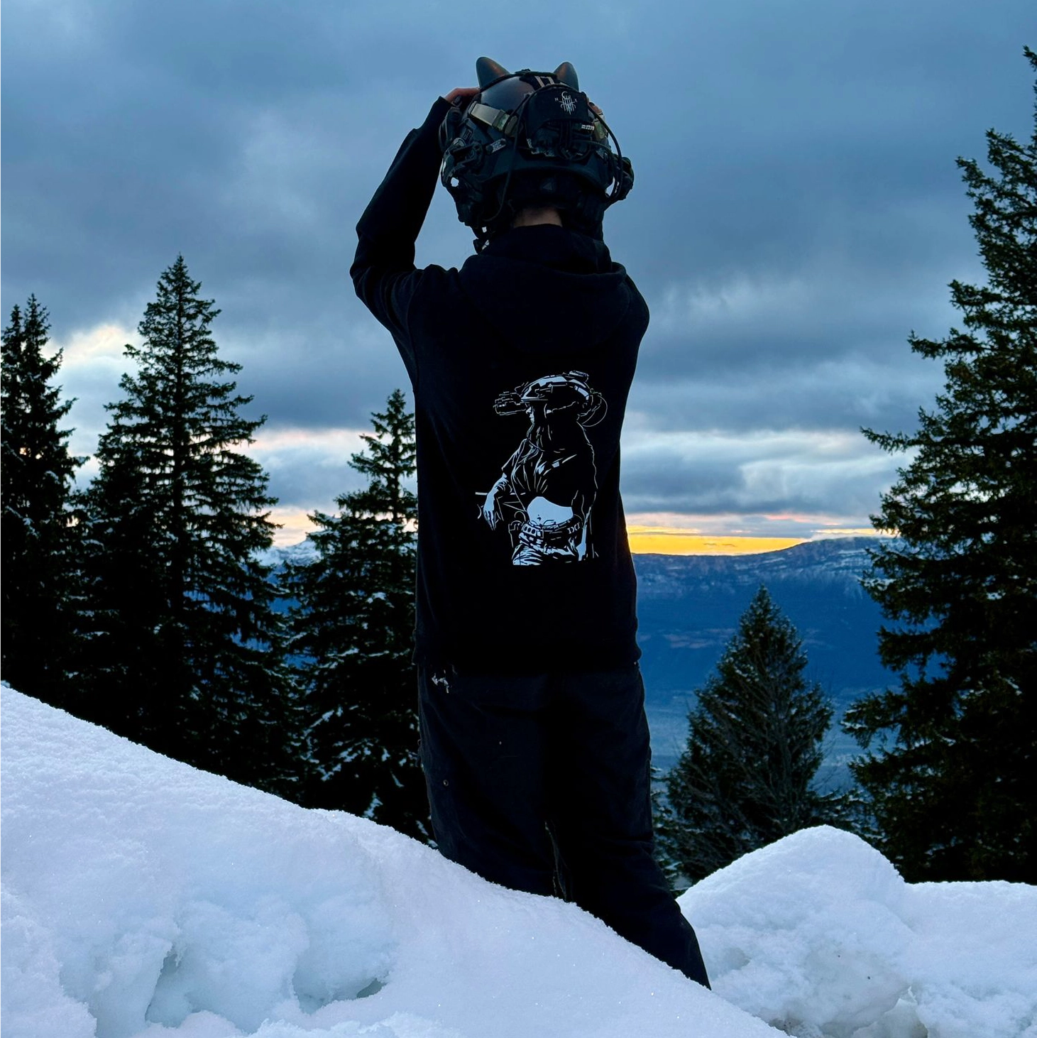 Sweatshirt back used